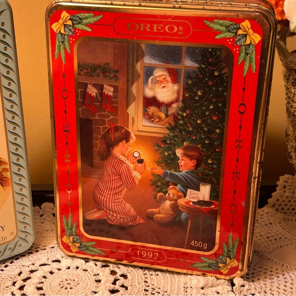 Vintage OREO Collector Cookie Tins 1986 1992 - Picture 5 of 9